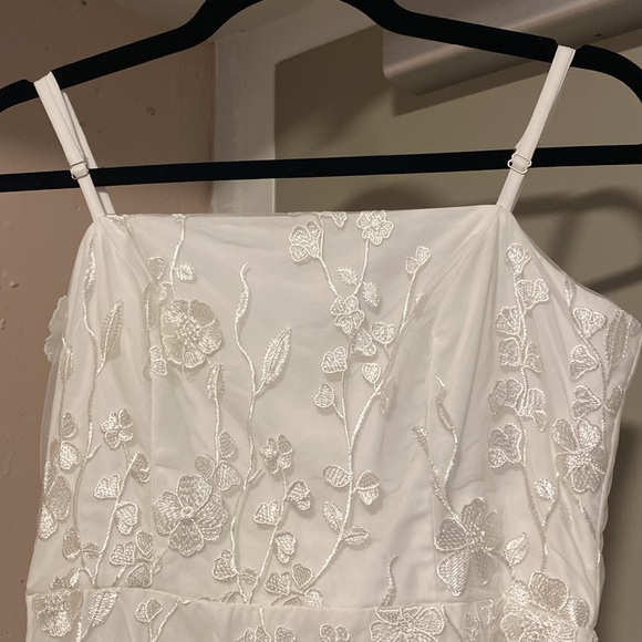 Lulus white flower dress! - Picture 3 of 5